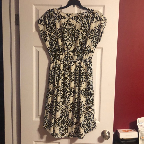 Cream/black high-low dress - Picture 3 of 5